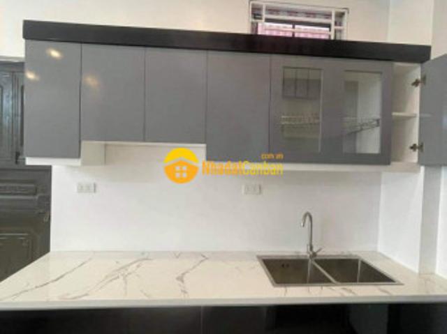 Nhà mặt phố bán