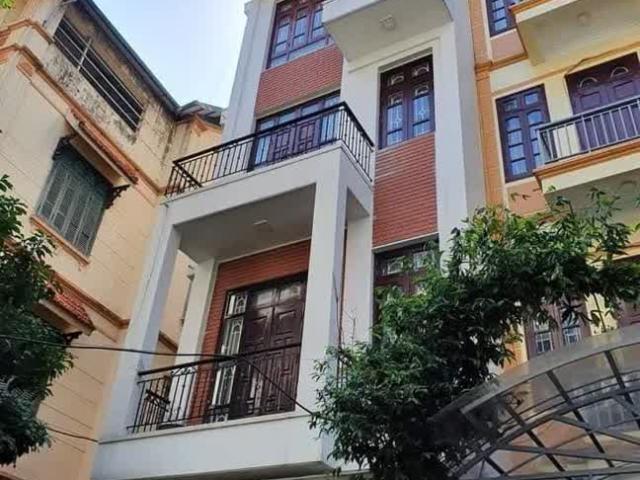 Nhà bán tại Hoàn Kiếm, Hà Nội