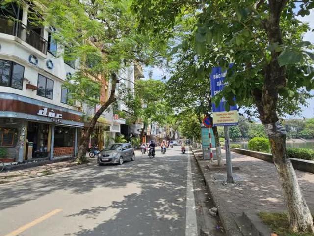 Nhà mặt phố bán tại Hoàn Kiếm, Hà Nội