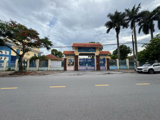 Nhà mặt phố bán