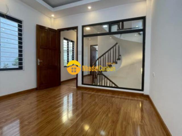 Nhà mặt phố bán