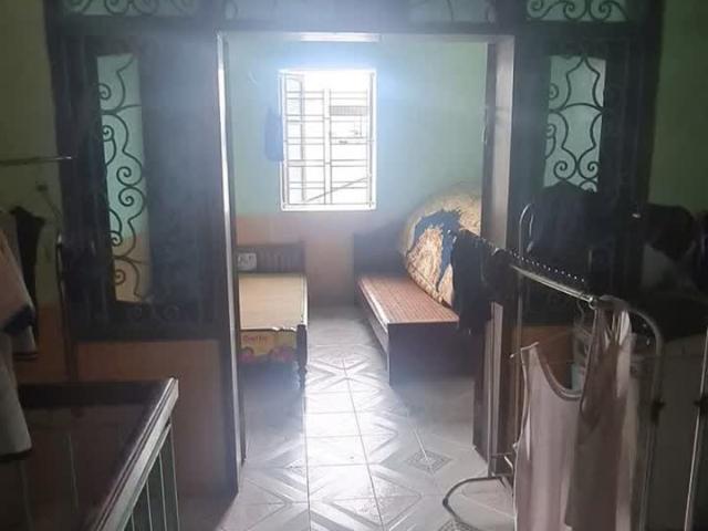 Nhà mặt phố bán