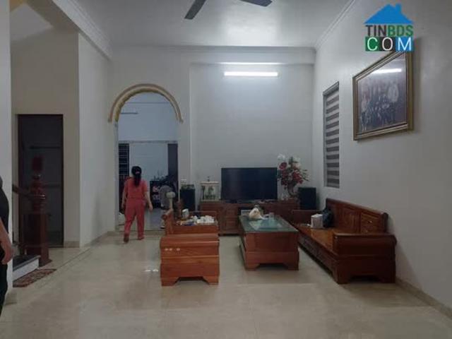 Nhà mặt phố bán