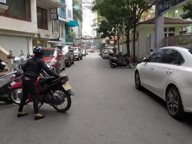 Nhà bán tại Hoàn Kiếm, Hà Nội