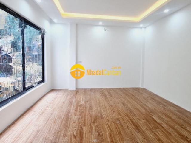 Nhà mặt phố bán