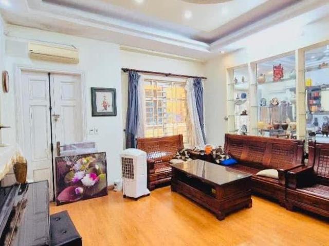 Nhà mặt phố bán tại Hoàn Kiếm, Hà Nội