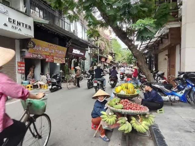 Nhà mặt phố bán tại Hoàn Kiếm, Hà Nội