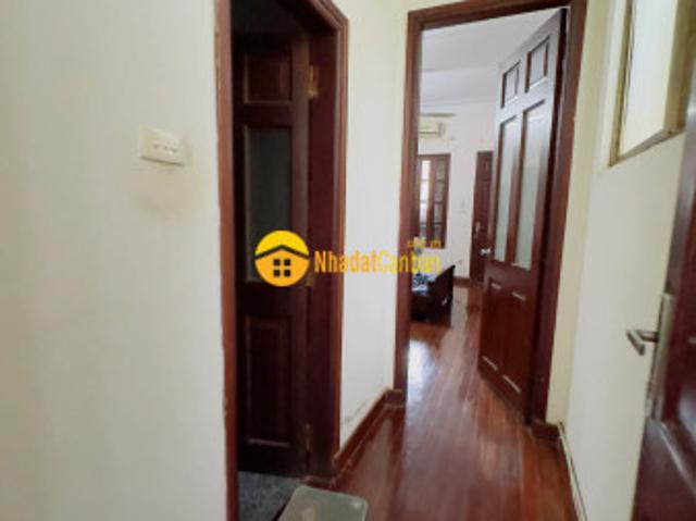 Nhà mặt phố bán