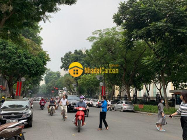 Nhà mặt phố bán