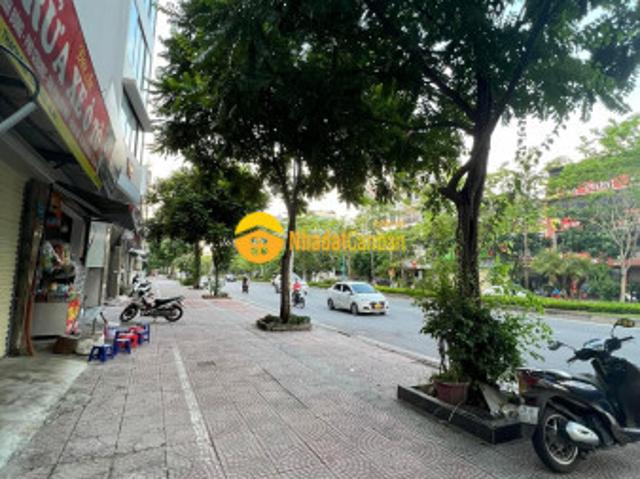 Nhà mặt phố bán