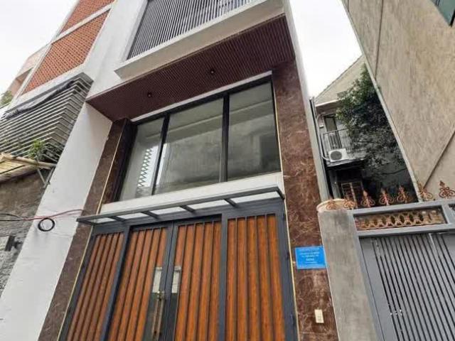 Nhà mặt phố bán tại Hoàn Kiếm, Hà Nội