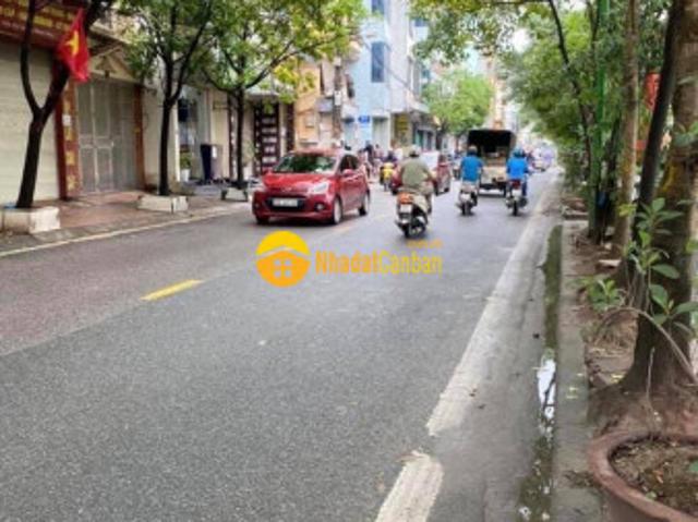 Nhà mặt phố bán