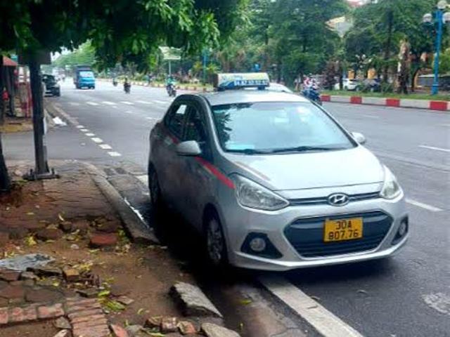 Nhà mặt phố bán tại Hoàn Kiếm, Hà Nội