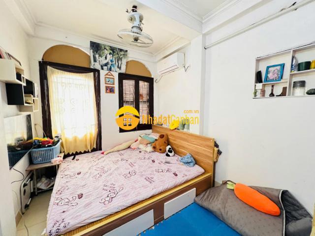 Nhà mặt phố bán