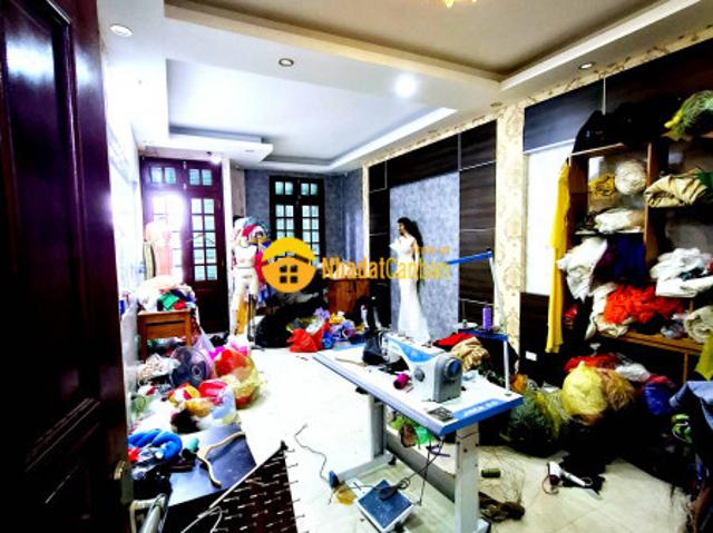Nhà mặt phố bán