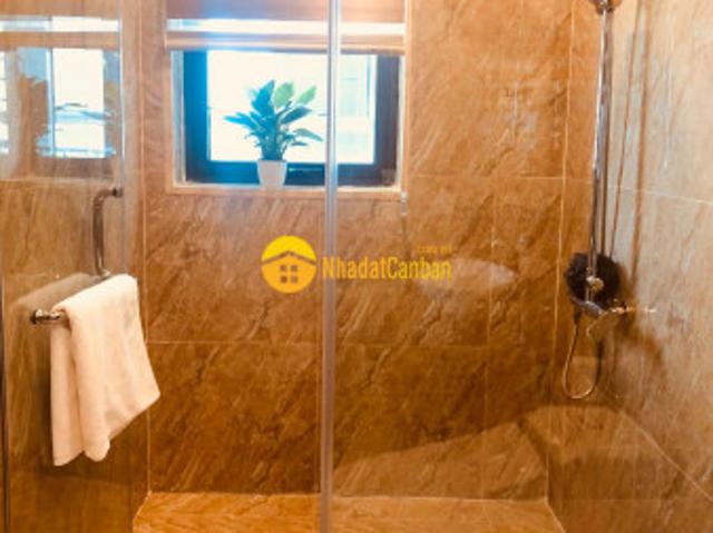 Nhà mặt phố bán