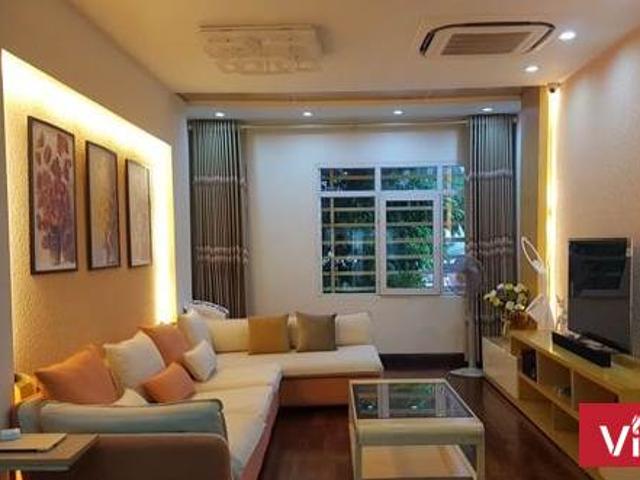 Nhà mặt phố bán tại Hà Nội