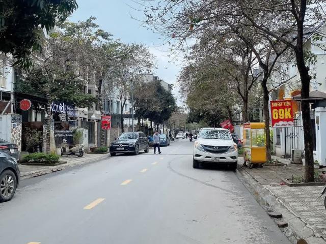 Nhà mặt phố bán tại Hoàn Kiếm, Hà Nội