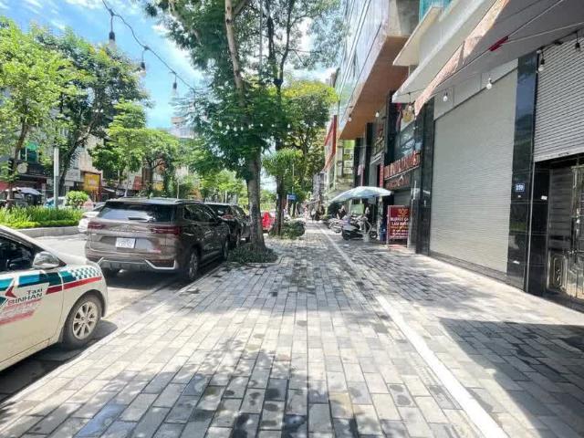 Nhà mặt phố bán tại Hoàn Kiếm, Hà Nội