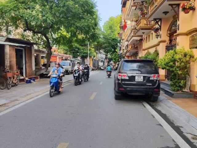Nhà mặt phố bán tại Hoàn Kiếm, Hà Nội