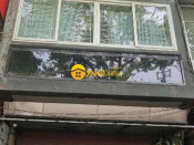 Nhà mặt phố bán
