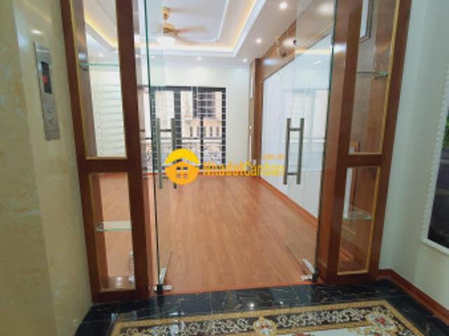 Nhà mặt phố bán