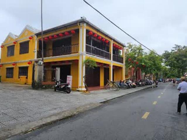 Nhà mặt phố bán