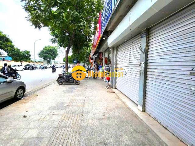 Nhà mặt phố bán