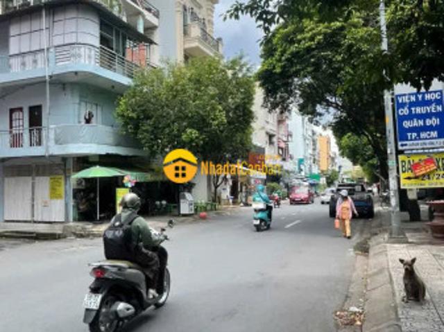 Nhà mặt phố bán
