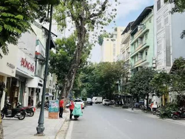 Nhà mặt phố bán tại Hoàn Kiếm, Hà Nội