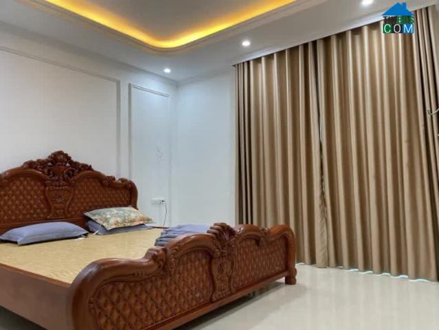 Nhà mặt phố bán tại Hoàn Kiếm, Hà Nội