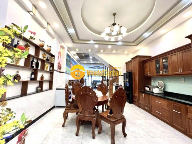 Nhà mặt phố bán