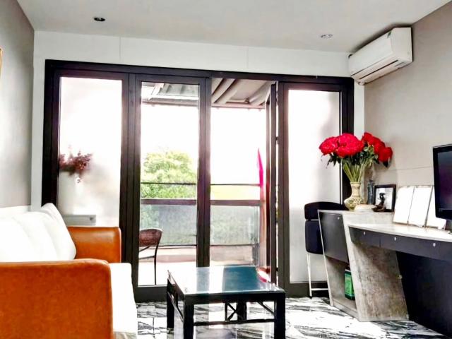 Nhà mặt phố bán