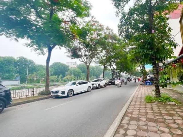 Nhà mặt phố bán tại Hoàn Kiếm, Hà Nội