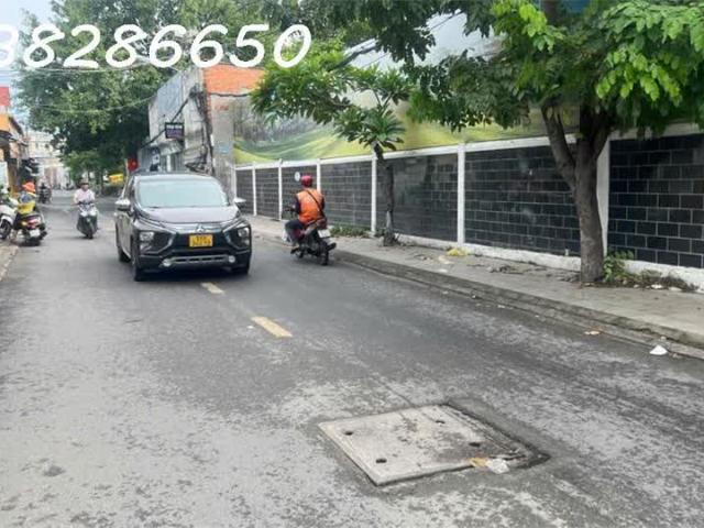 Nhà mặt phố bán