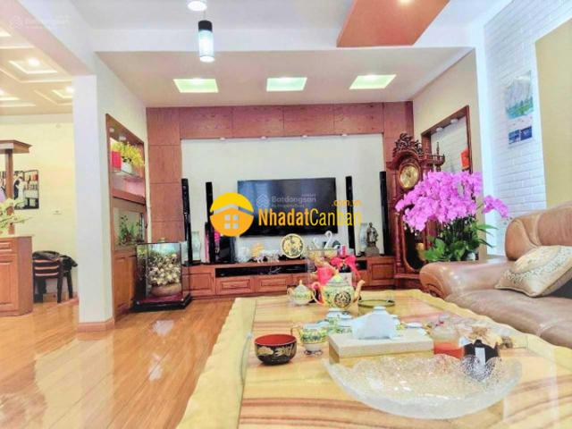 Nhà mặt phố bán