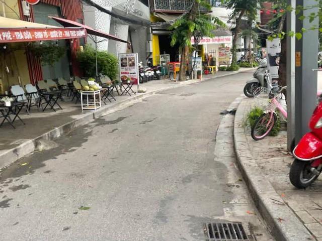 Nhà mặt phố bán tại Hoàn Kiếm, Hà Nội