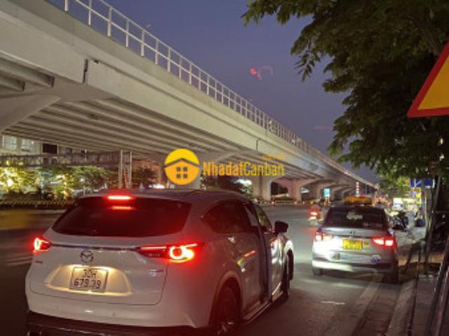 Nhà mặt phố bán