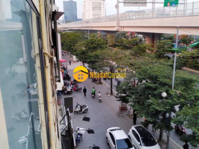 Nhà mặt phố bán