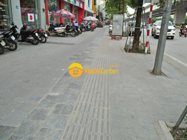 Nhà mặt phố bán