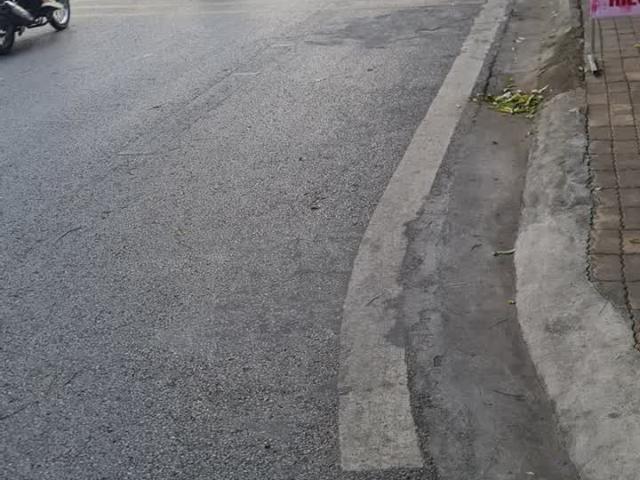 Nhà mặt phố bán