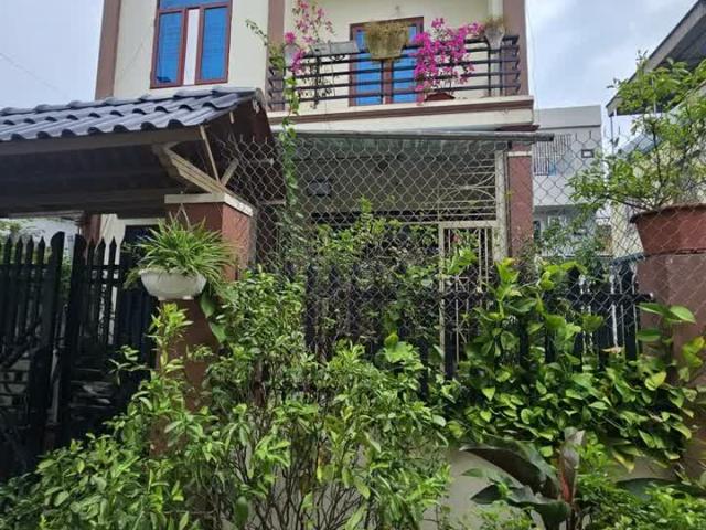 Nhà mặt phố bán