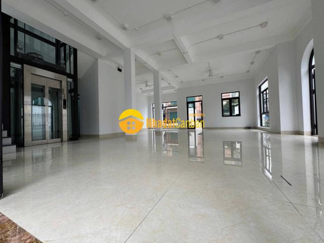 Nhà mặt phố bán