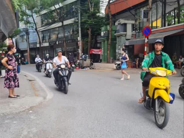 Nhà mặt phố bán tại Hoàn Kiếm, Hà Nội