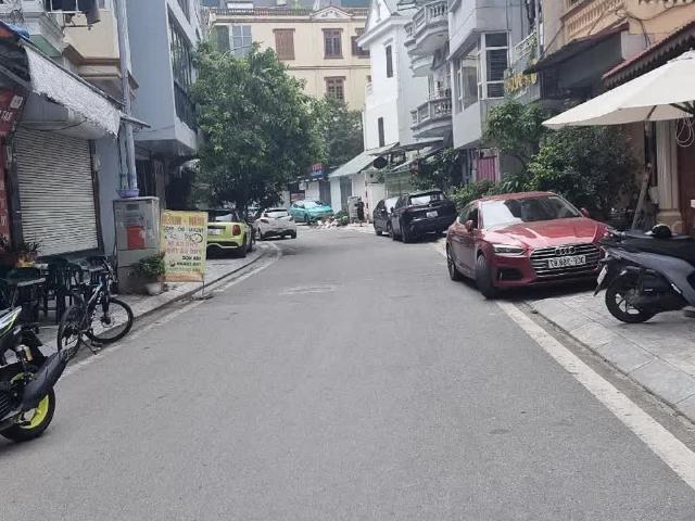 Nhà mặt phố bán tại Hoàn Kiếm, Hà Nội