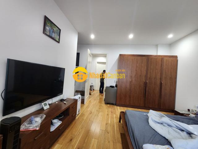 Nhà mặt phố bán