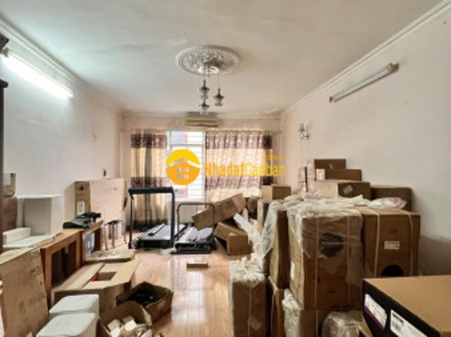 Nhà mặt phố bán