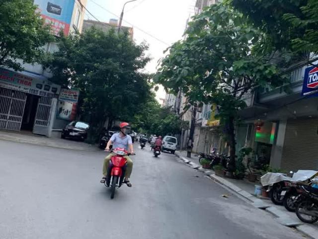 Nhà mặt phố bán tại Hoàn Kiếm, Hà Nội