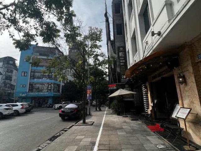 Nhà mặt phố bán tại Hoàn Kiếm, Hà Nội