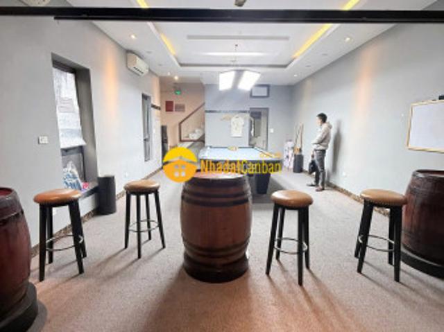 Nhà mặt phố bán